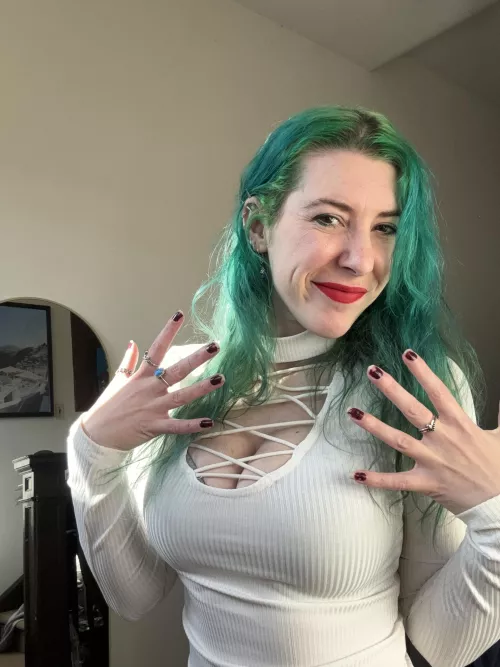 Ready for a manicure by sirenskiss3