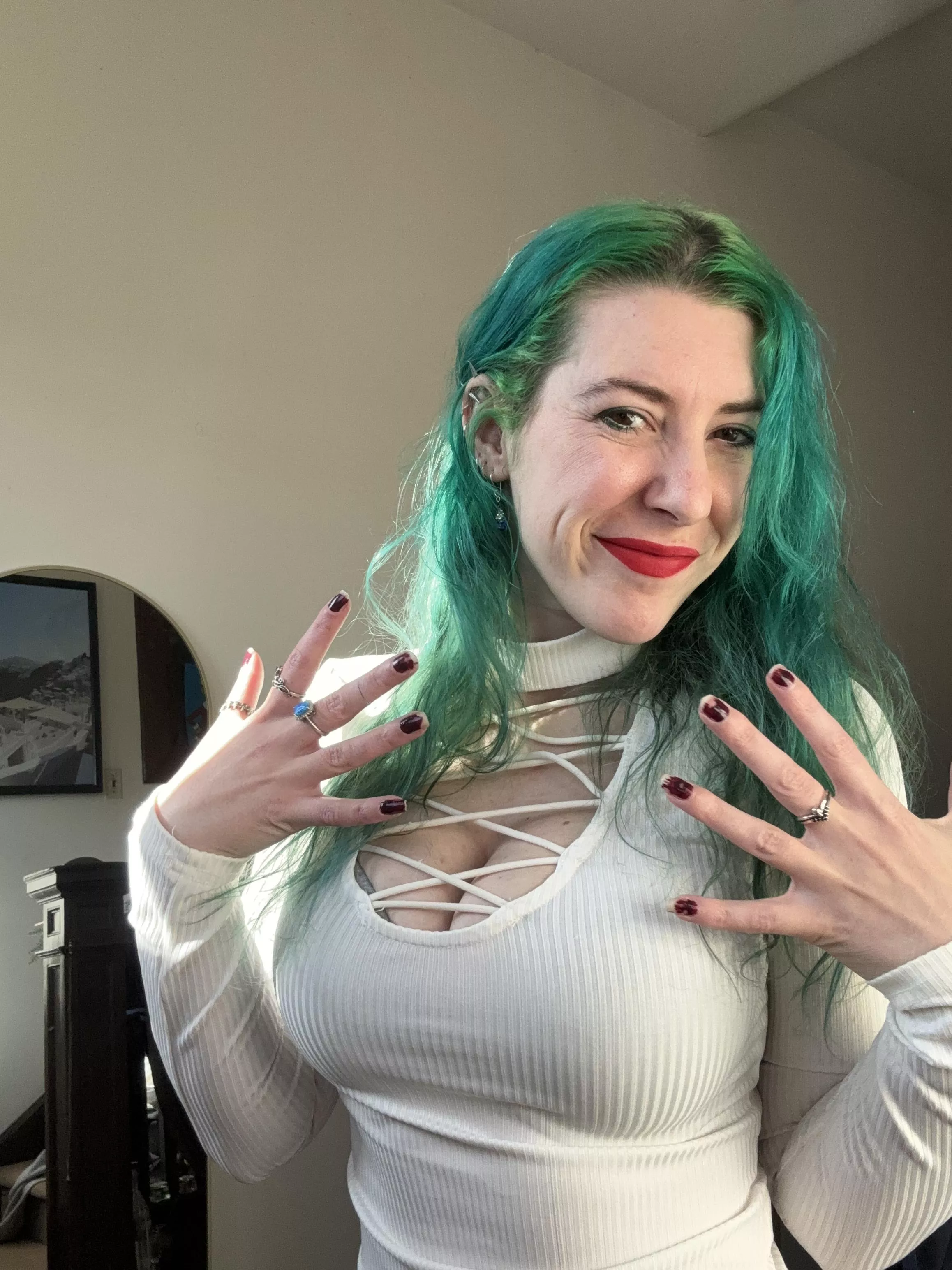 Ready for a manicure posted by sirenskiss3