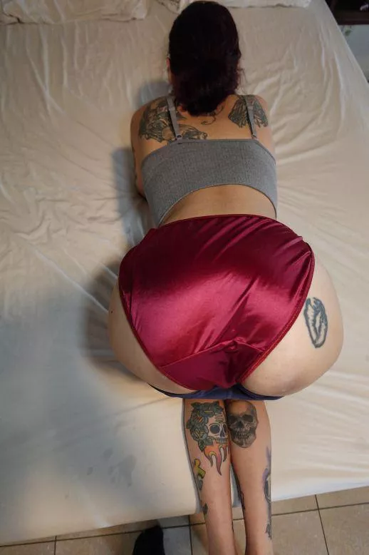 red satin clad ❤❤❤ posted by YourPantyFetish
