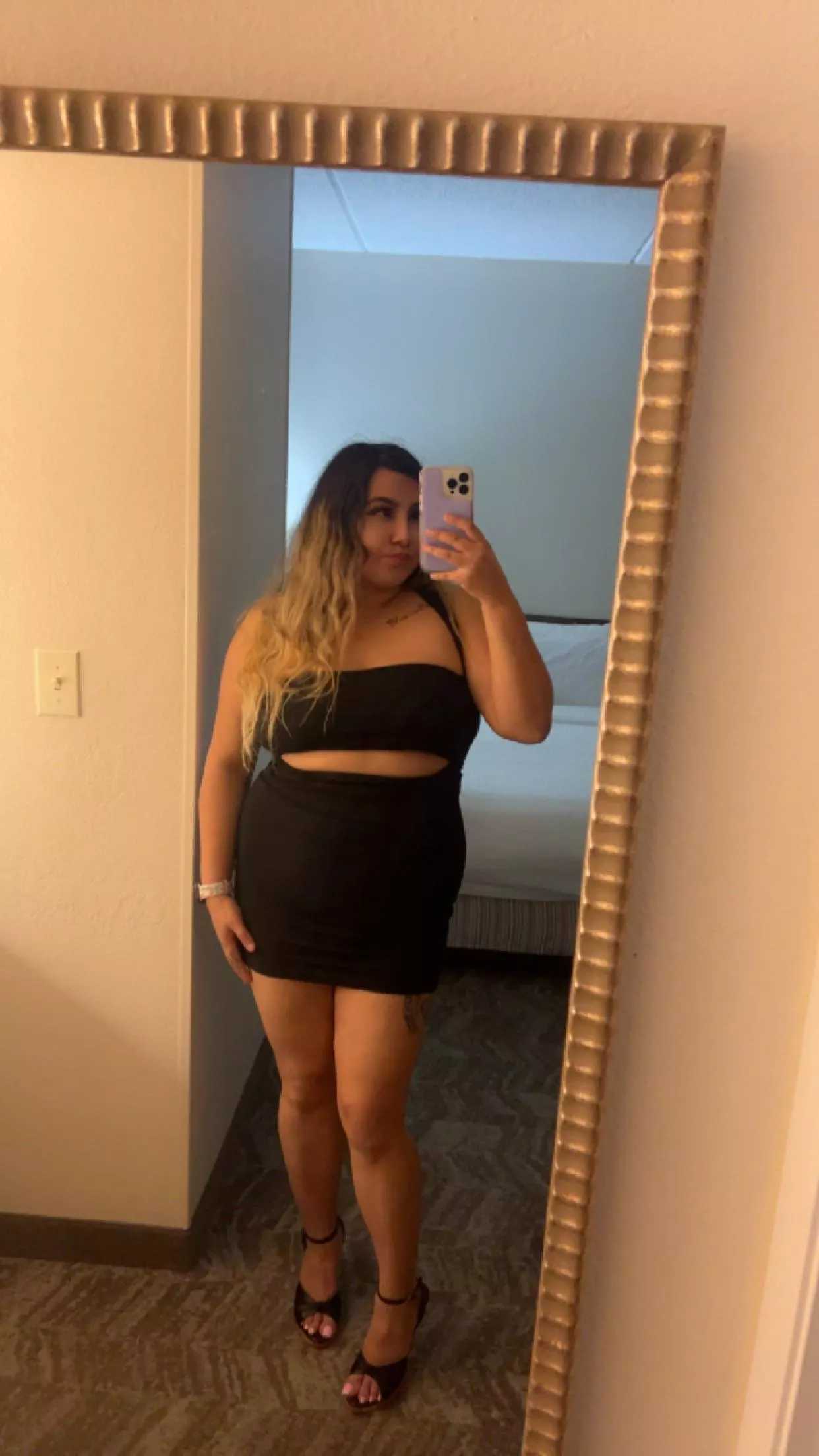  Selfiess at Hotels Always hit🥴🙈 posted by Safe-Magazine3520