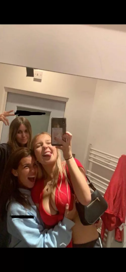 She couldn’t believe how heavy they were by Familiar_Hearing1686