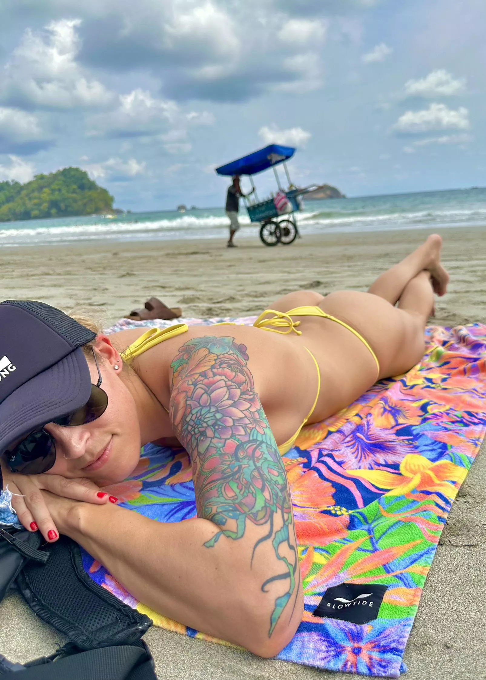 Sweet treats on the beach posted by SeptemberSaM23