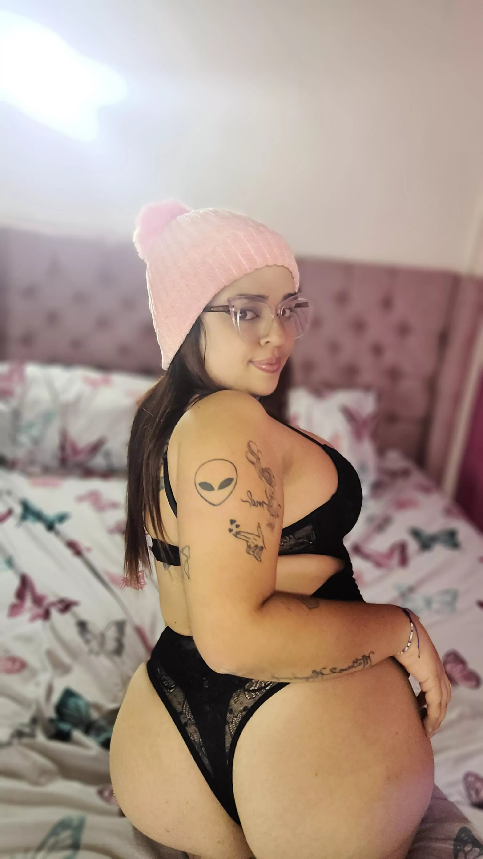 This juicy ass is something to behold... posted by Cornelia_Watkins