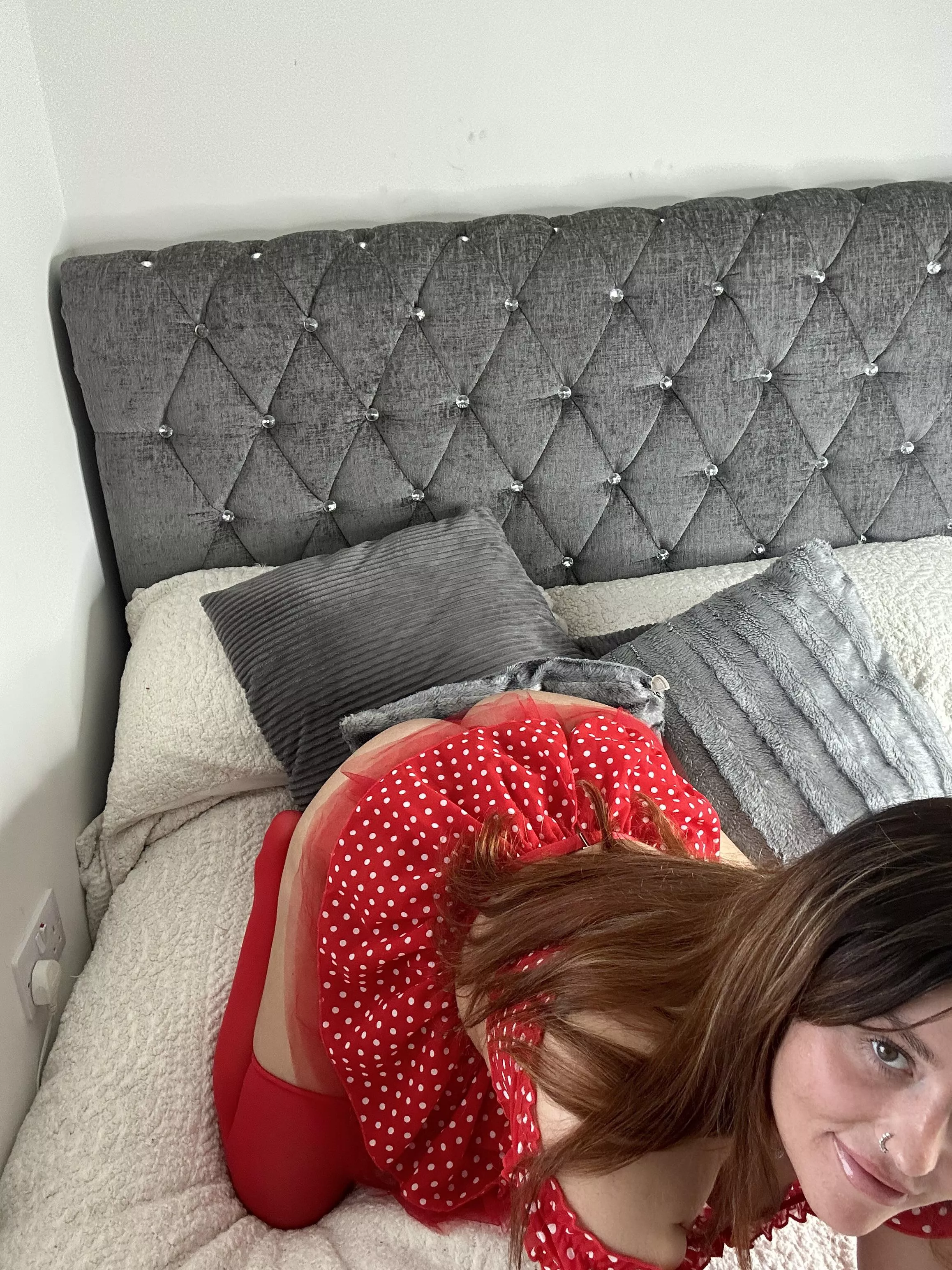 Who likes the red? [f] posted by Capable_Patience1070