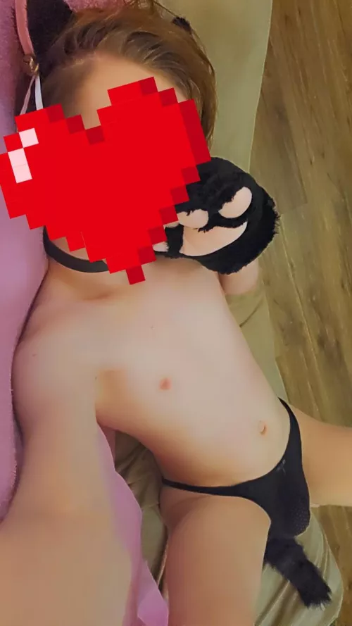 Behing a lil cutie😜 by CuteTwinkSam