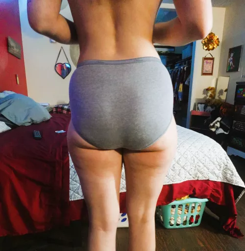 big booty in hanes by Daisy_Diva