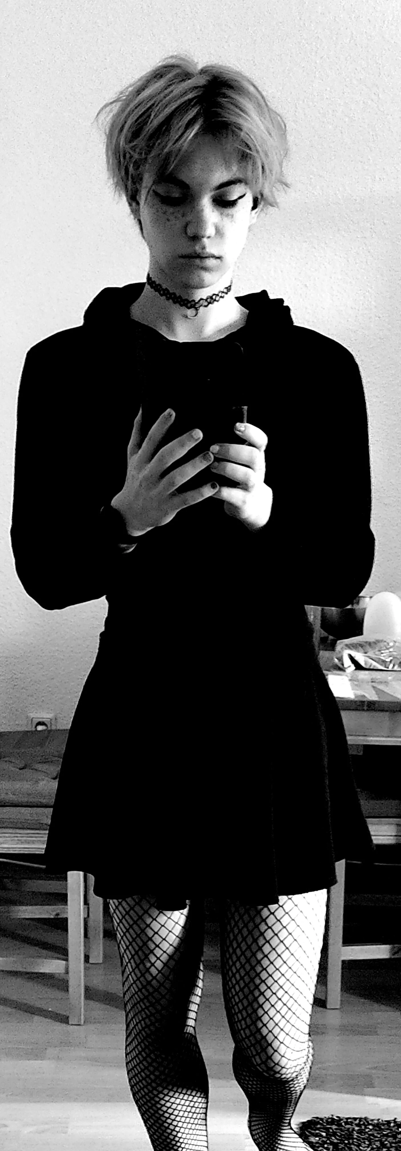 Black and White :3 posted by FaintsFB