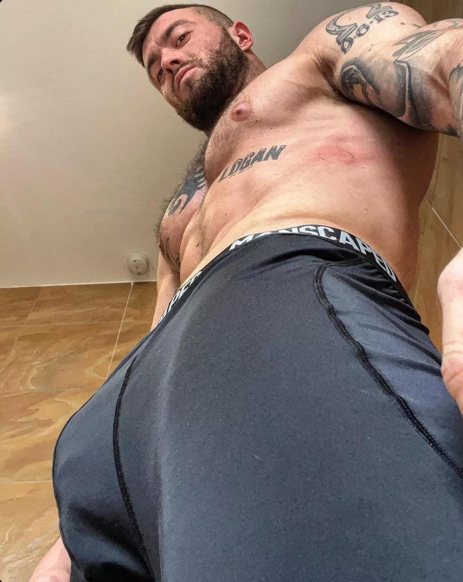 Bulge Banquet (30) posted by James567326