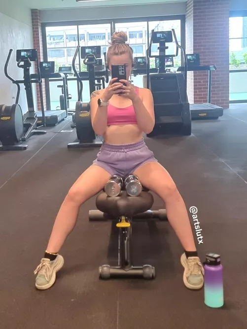 Can you lift me? by artslutx