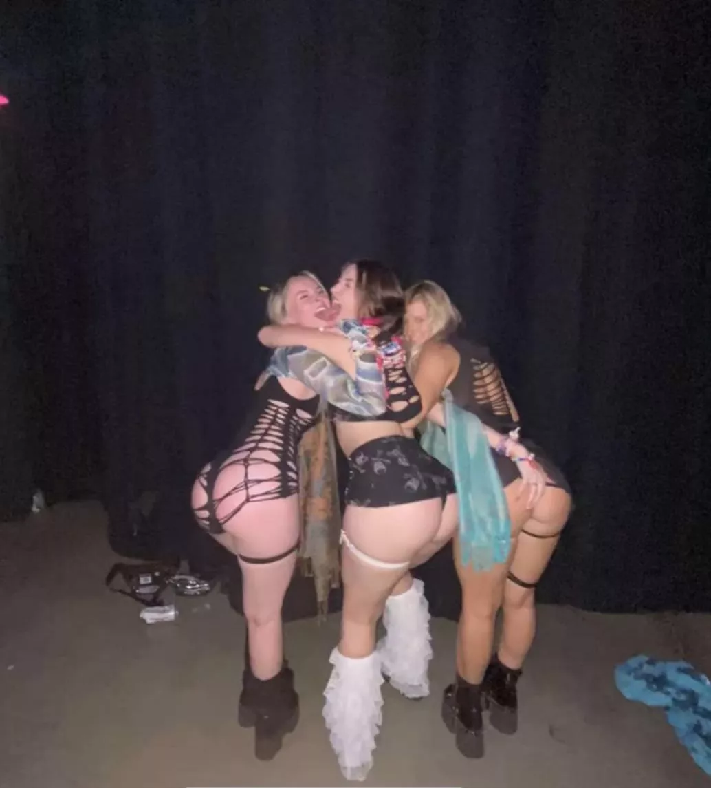 Cheeky pic 😋 posted by Mr_Syrup_