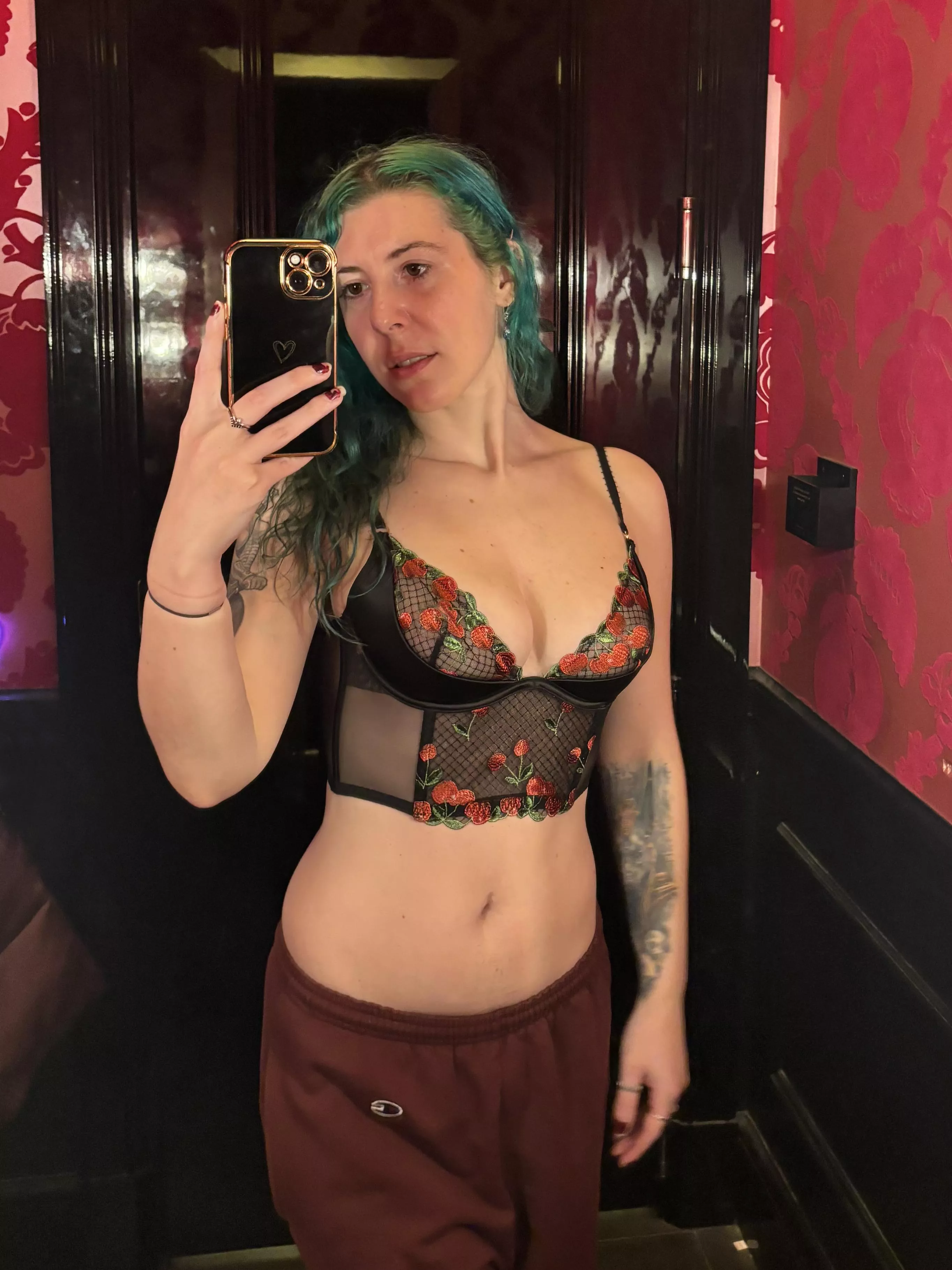 Cherries in the changing room posted by sirenskiss3