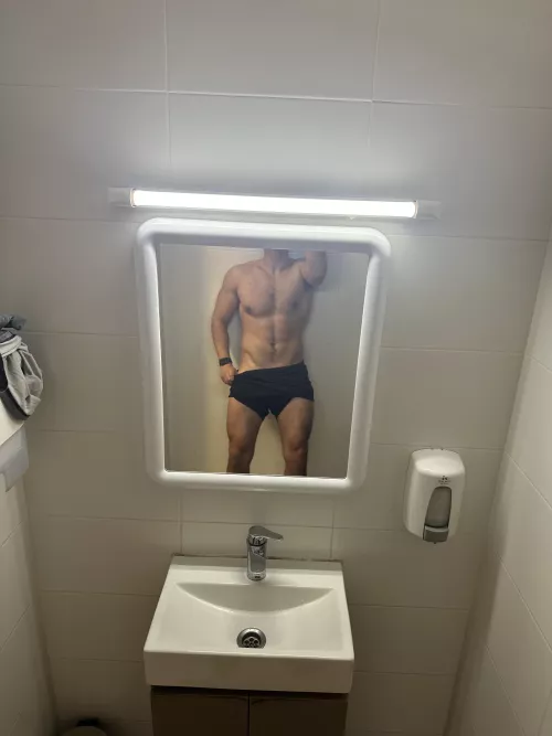 Come and tell me everything you think by Isiwak