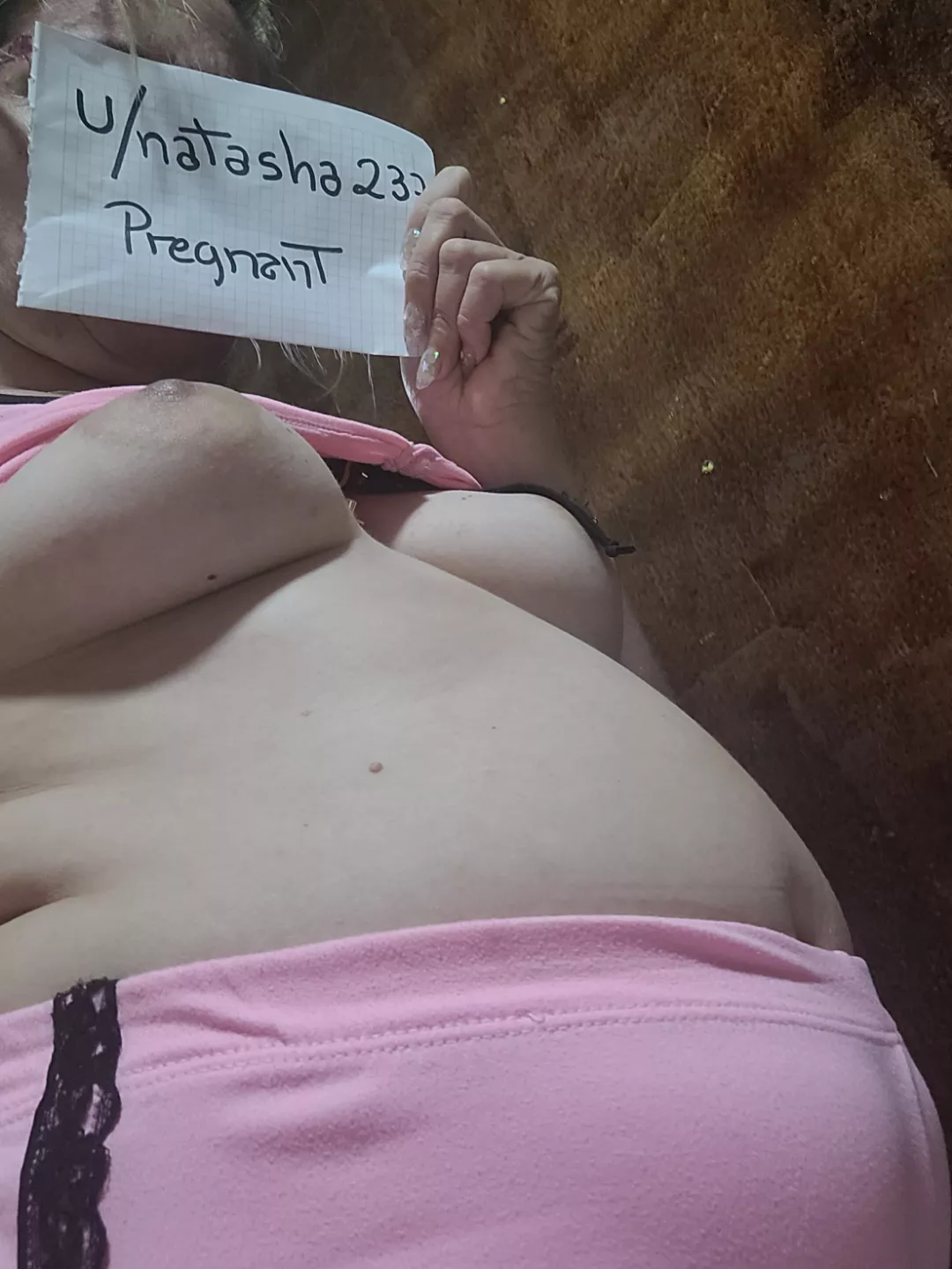 Comment on how my 5 month pregnancy is going, my twins and I send you kisses   posted by natasha237