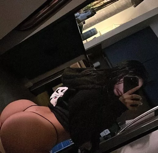 Do you like the color black? by Meligo4t_