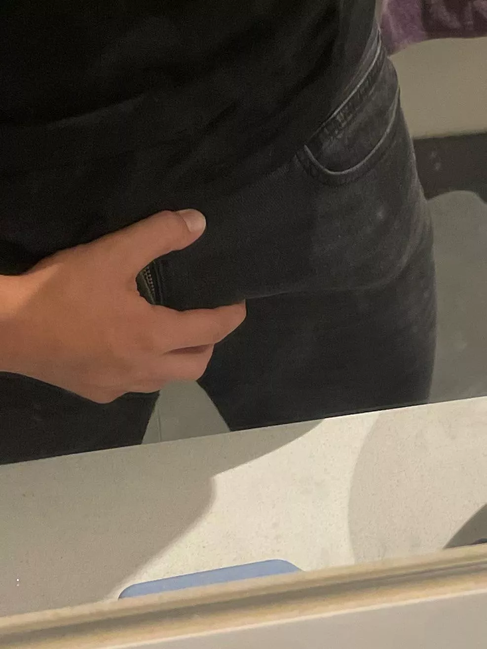 even shows through jeans 🤫 posted by Kop261