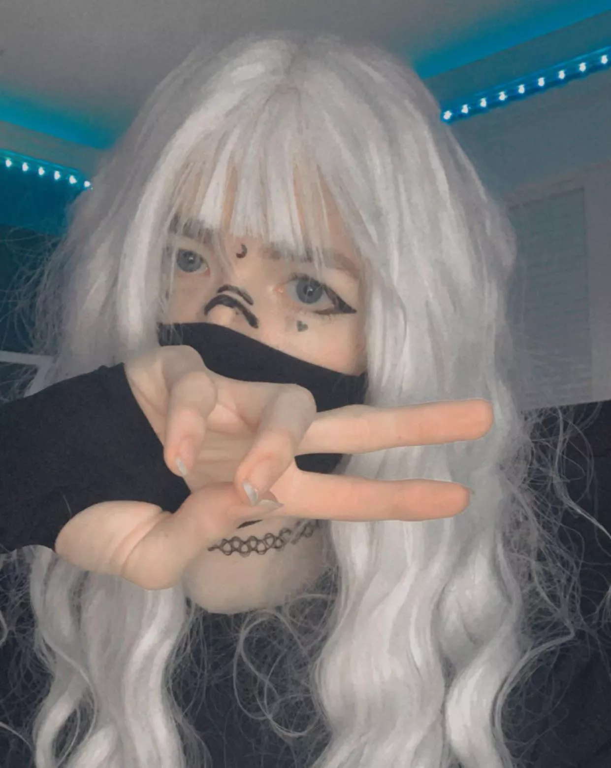 feeling cute :3 posted by Ela_16