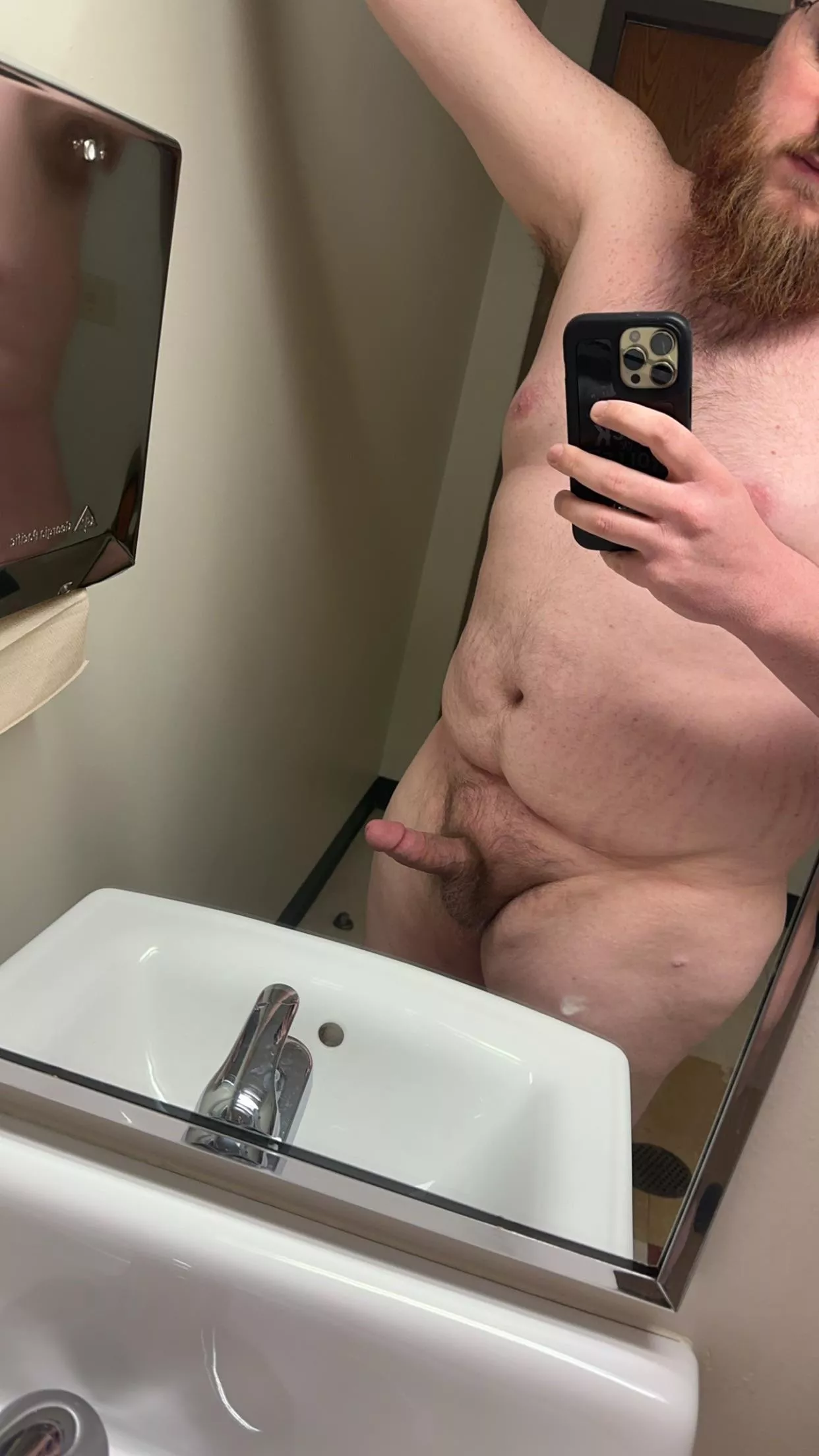 Good Friday fuckin morning. Why don’t you meet me in the bathroom and bend over this sink for me  posted by anonstl4