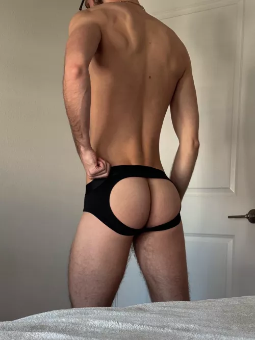 How does it look?  by MysteryManOF