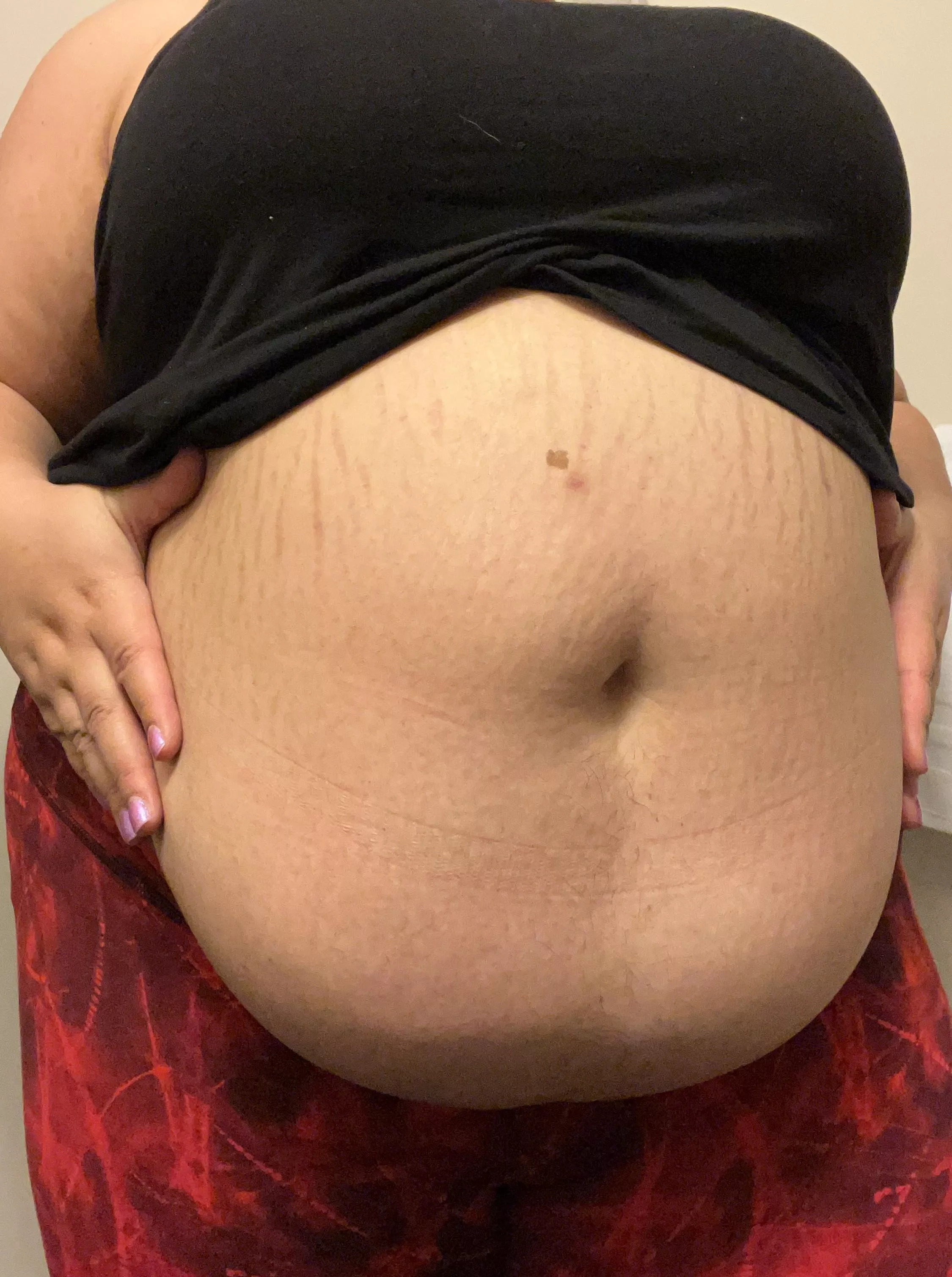 I love chocolate too much to be skinny 😂 posted by mamadomme