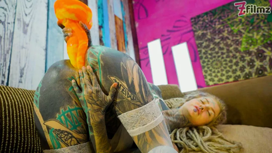 I love to stretch my ass with big dildos by anuskatzz12