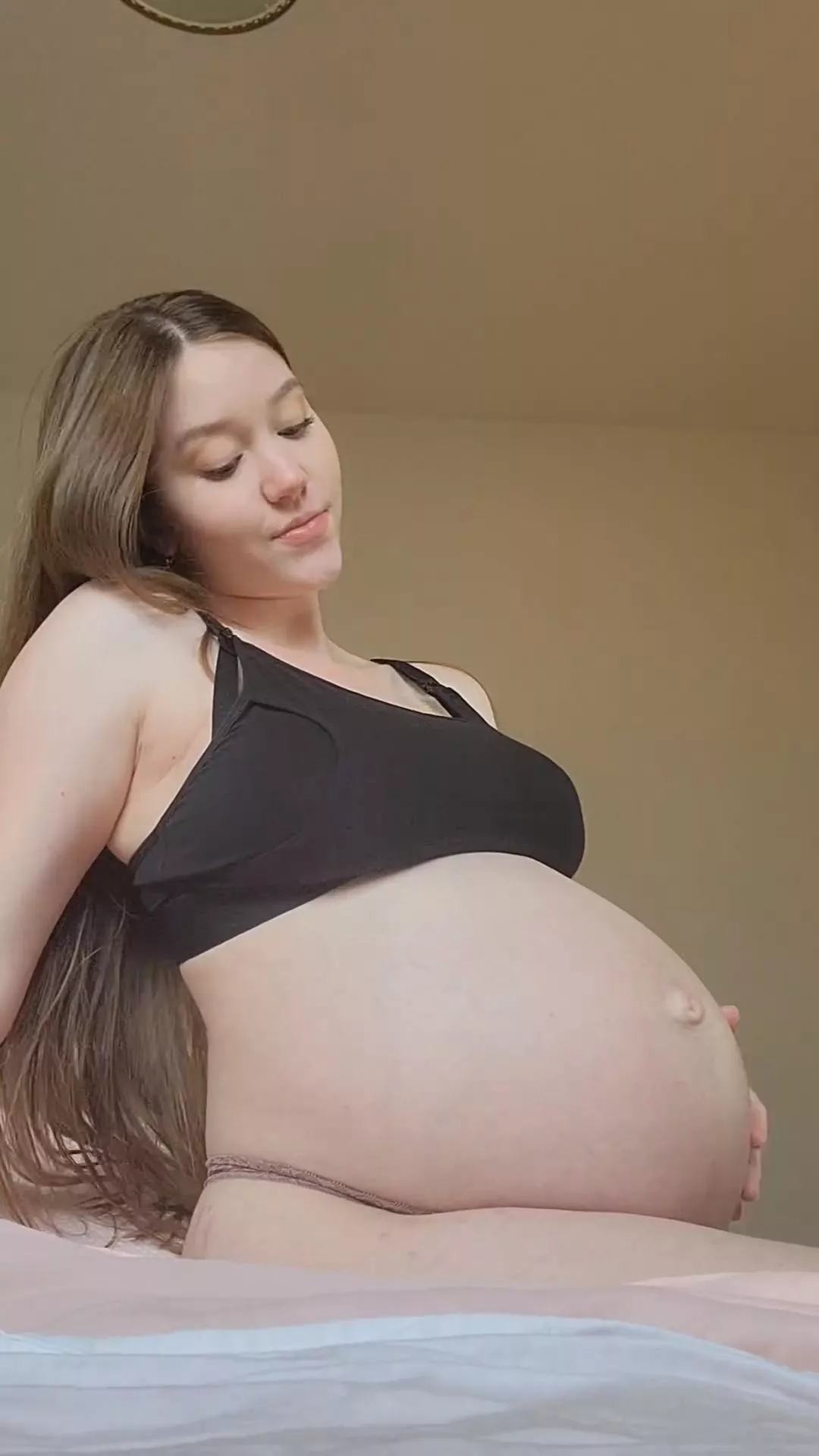I miss being pregnant - Anyone looking to be a baby daddy?  posted by jade_love_12345