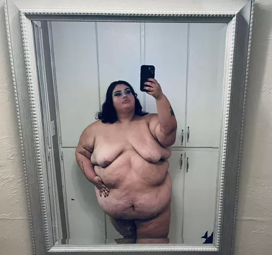 I’m built like this in case u forgot by Big-Arm4810