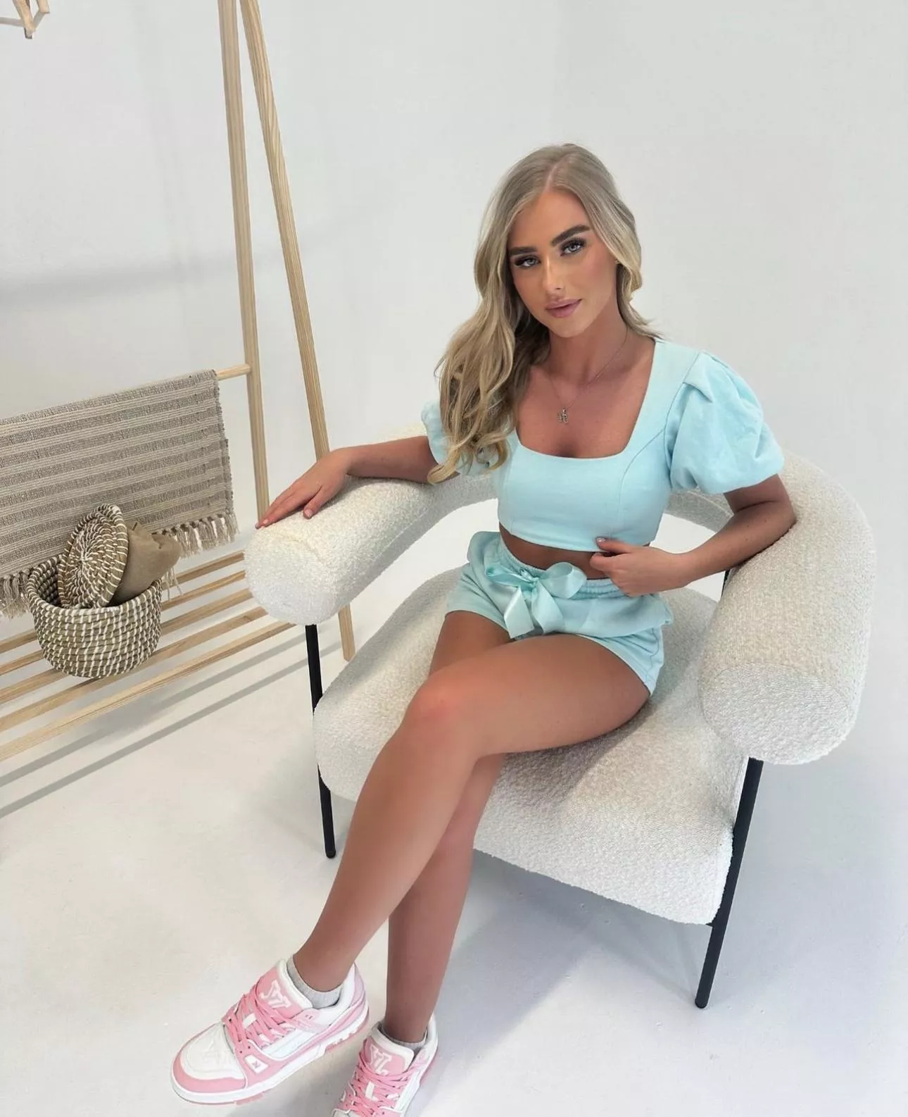 I'm in love with the color of my crop top posted by Secret-Preference-12