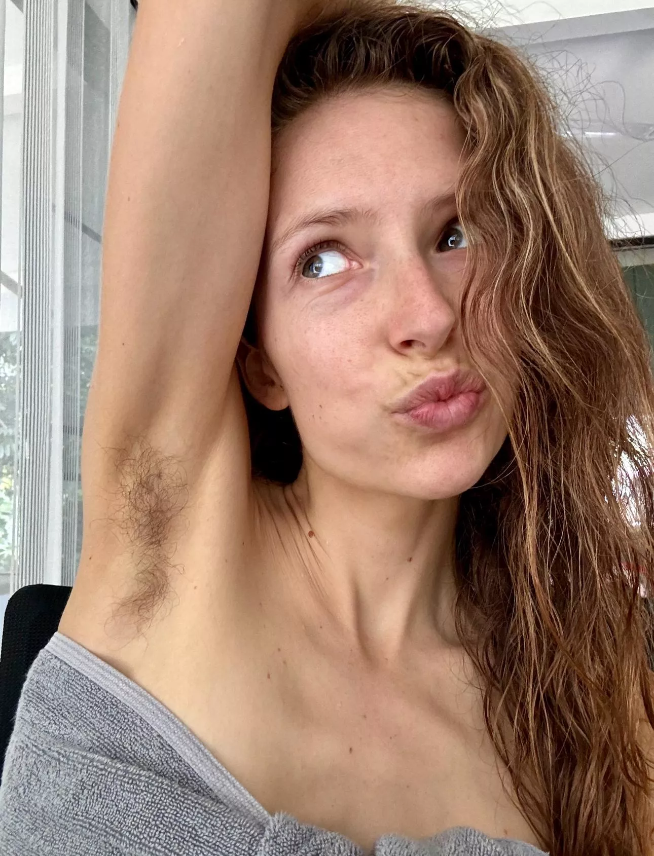 In case you needed a good view onto hairy pits today posted by lulusdreamz