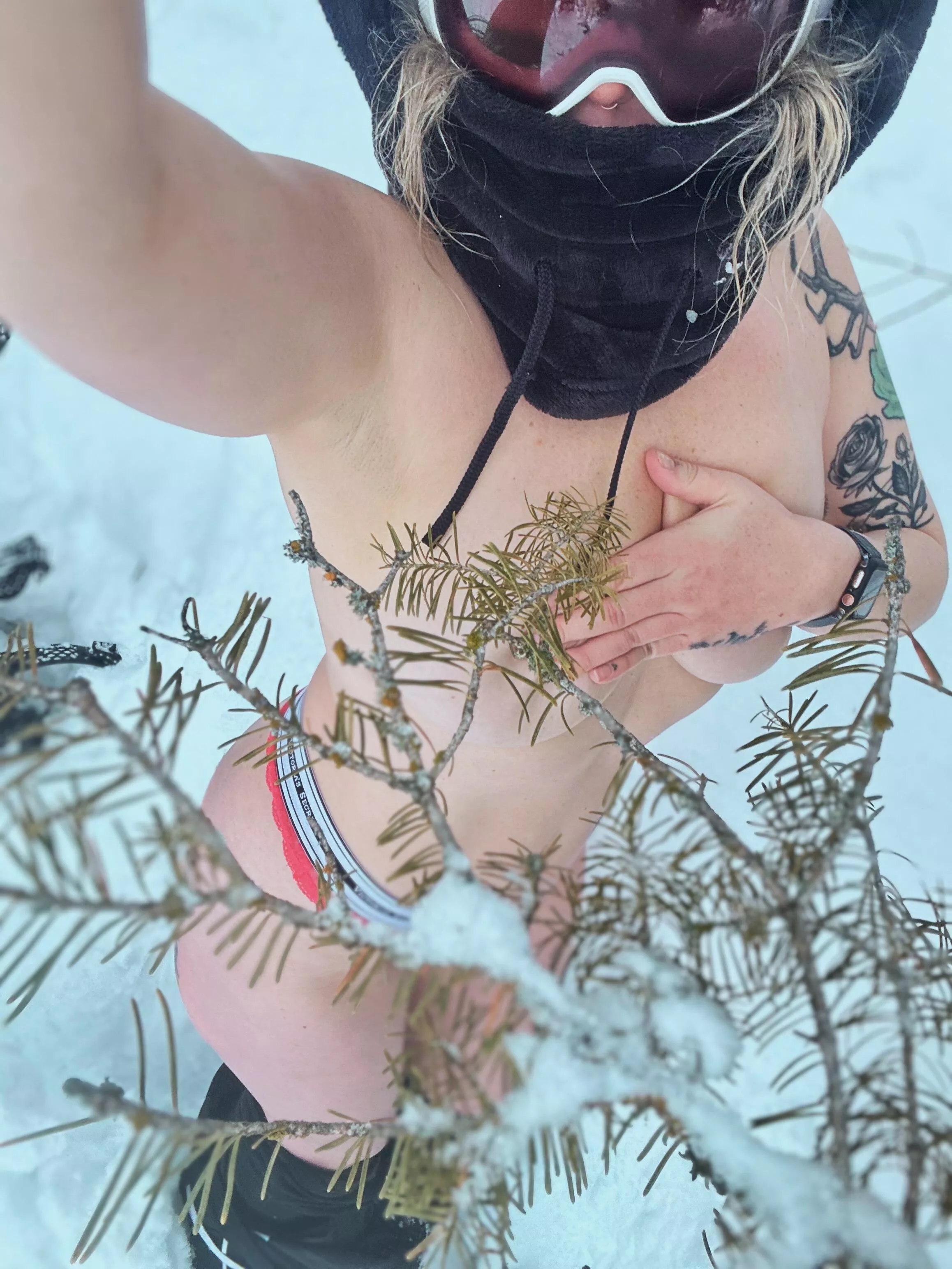 it might be cold but i'm still hot! posted by snonlyfans