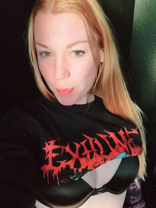 🤘🤘 let's go to the show by Butterflyhorrorof