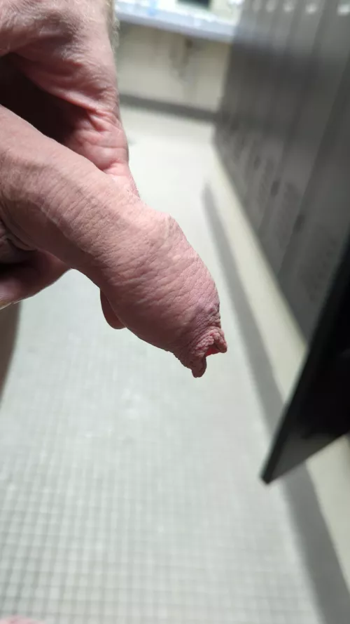 Love the locker room 😉 by uncut_2_play