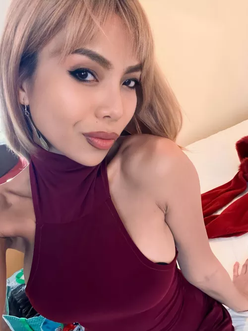 My beauty was not meant for just sitting around, they're here to satisfy you! by essanirvana