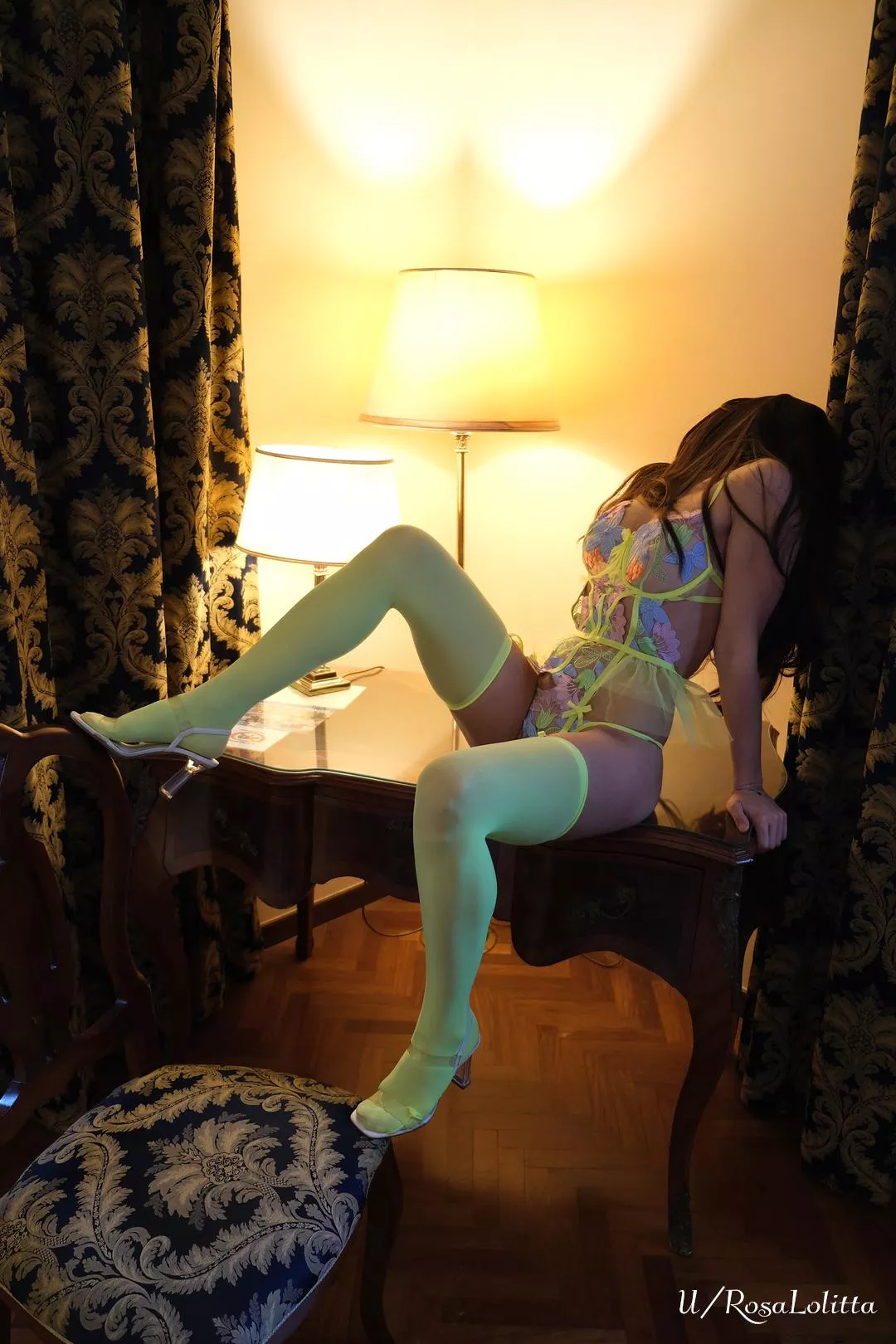 (OC) Yellow backlight, yellow outfit, yellow Saturn-Day... posted by RosaLolitta