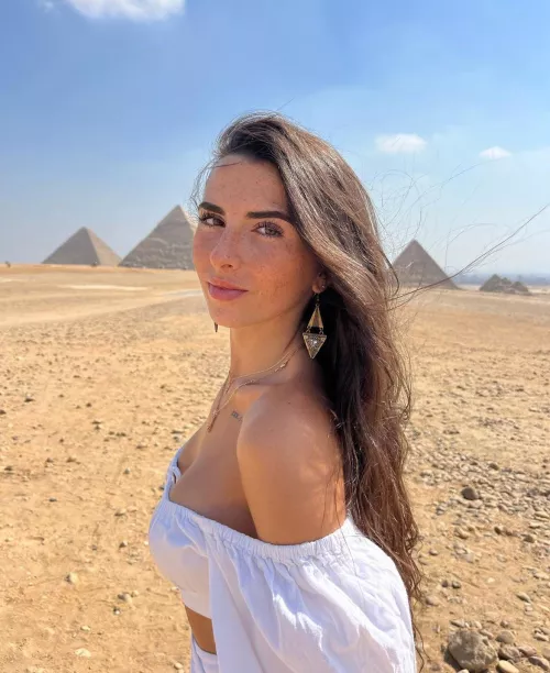 Pyramids by Dorkles_