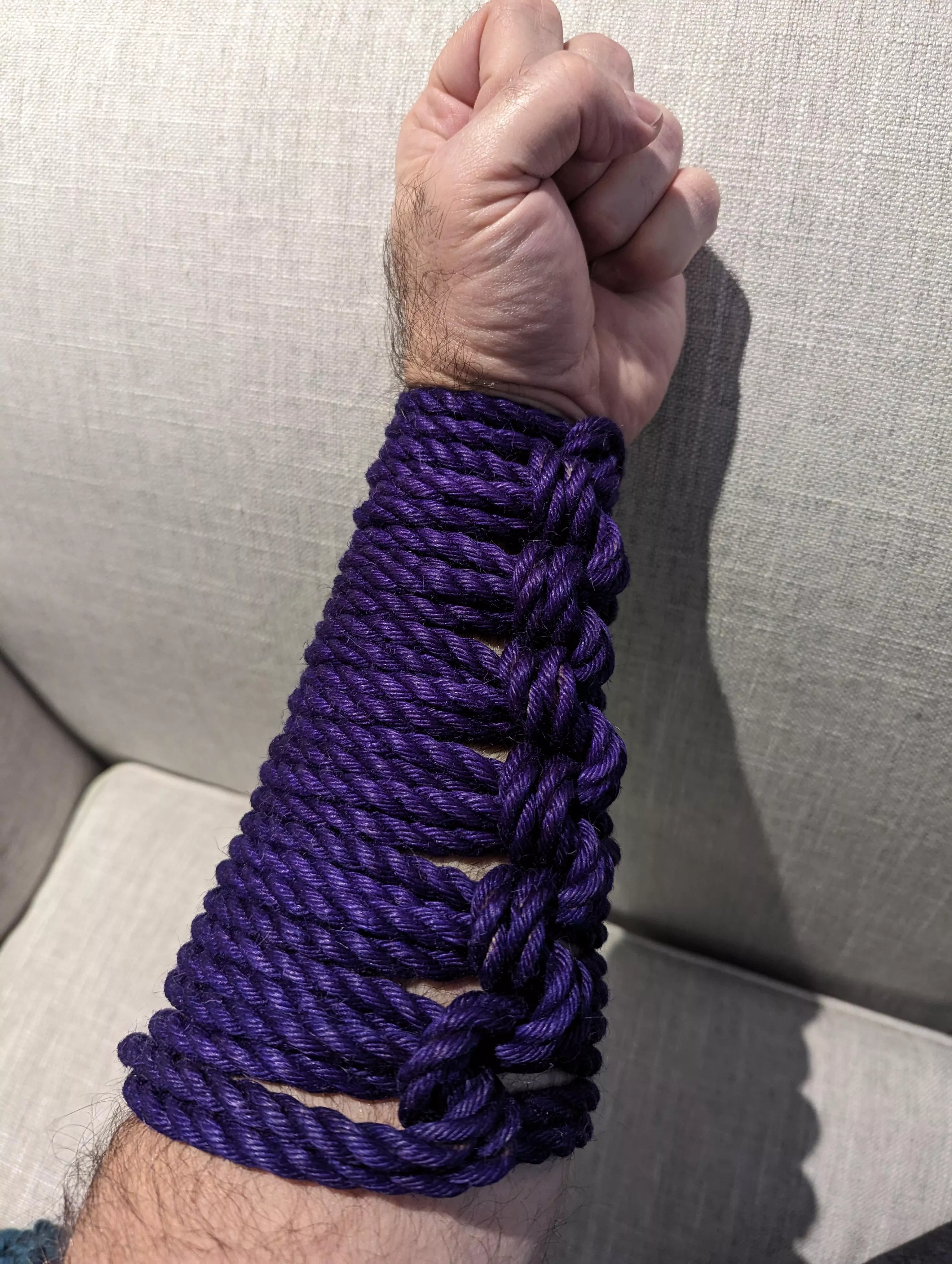 Simple arm gauntlet posted by Wayne_Hetherington