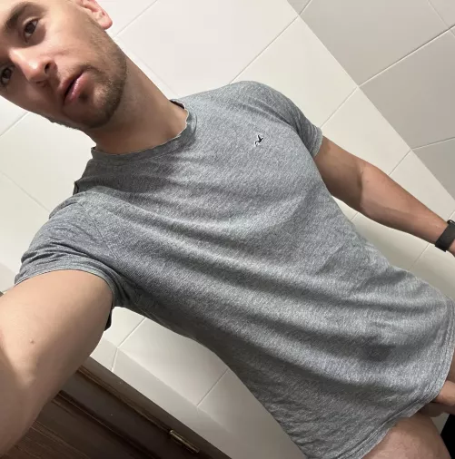 Someone older than give me your opinion? [26] by Isiwak