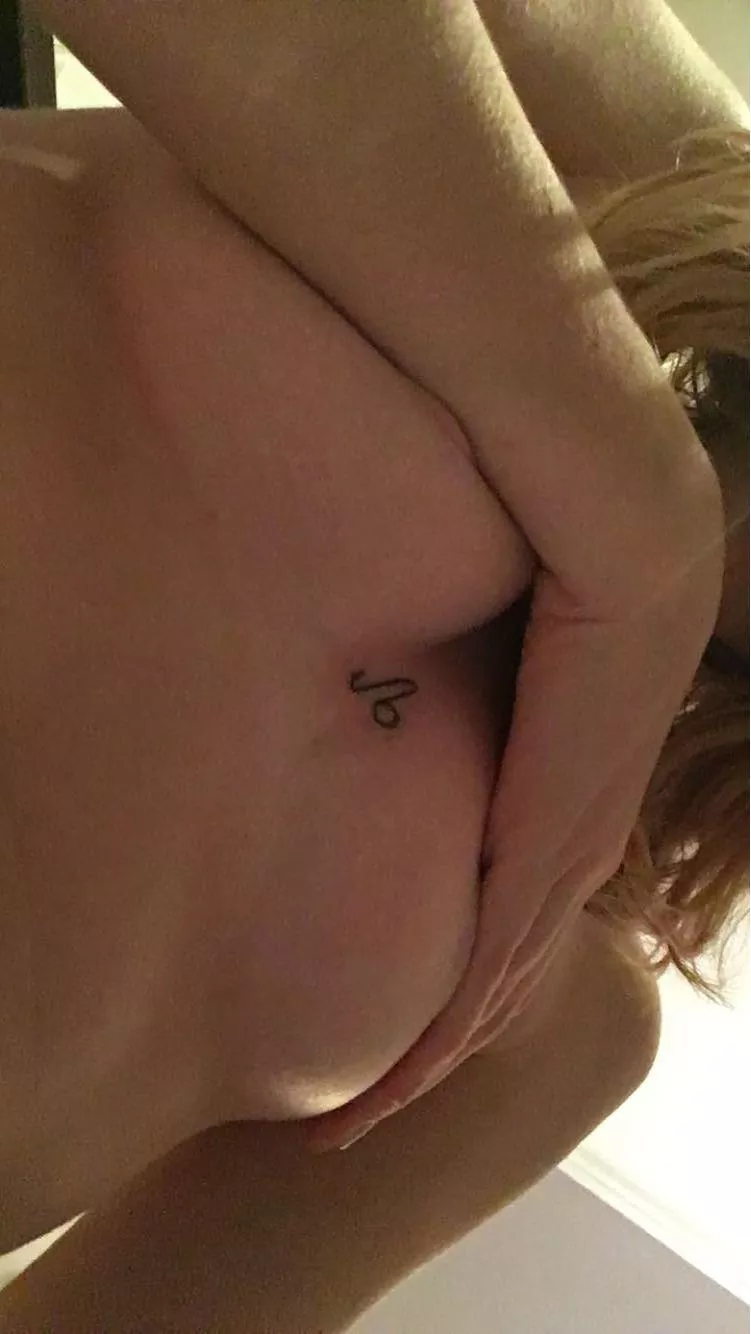 Super small and tatted 🍒🤍 posted by annanicoleslefttit