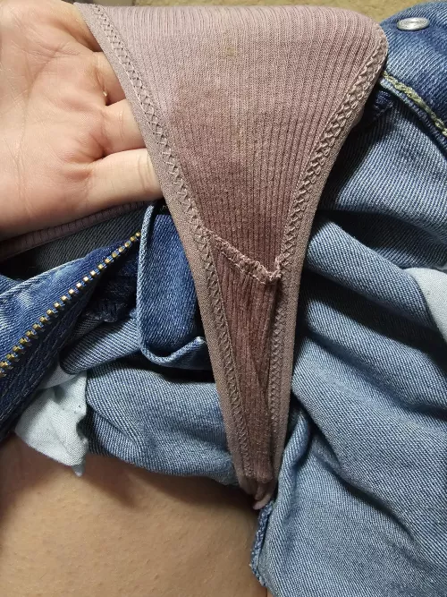 Sweaty from the gym by Yourfavoriteguerra