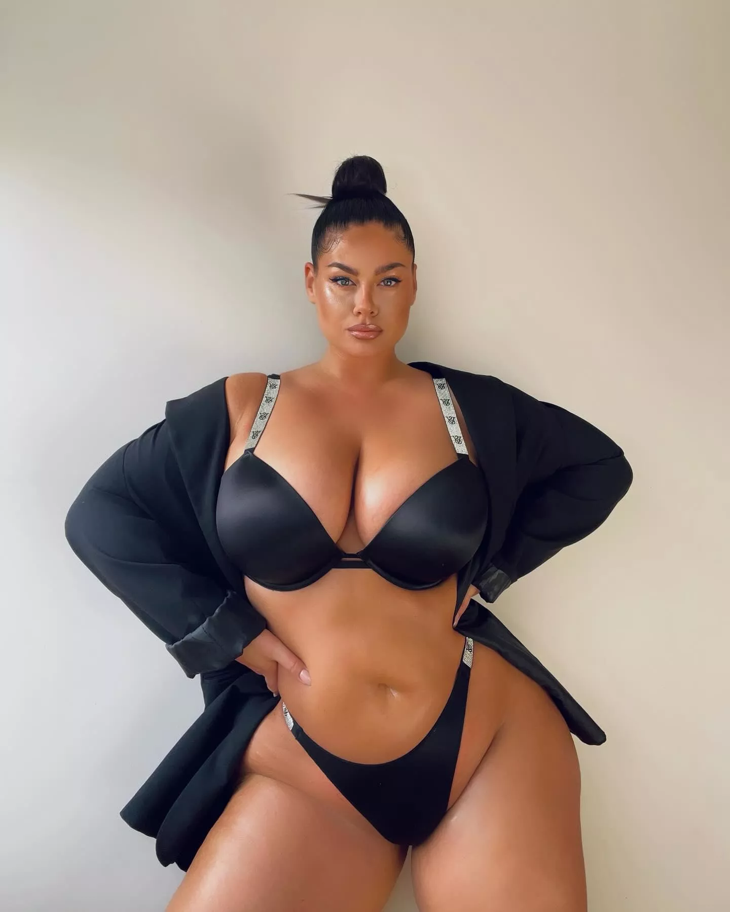 Umm~Mommy? posted by minar37