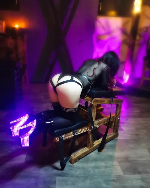 Waiting for the spanking to begin [F] by disobedient_fox