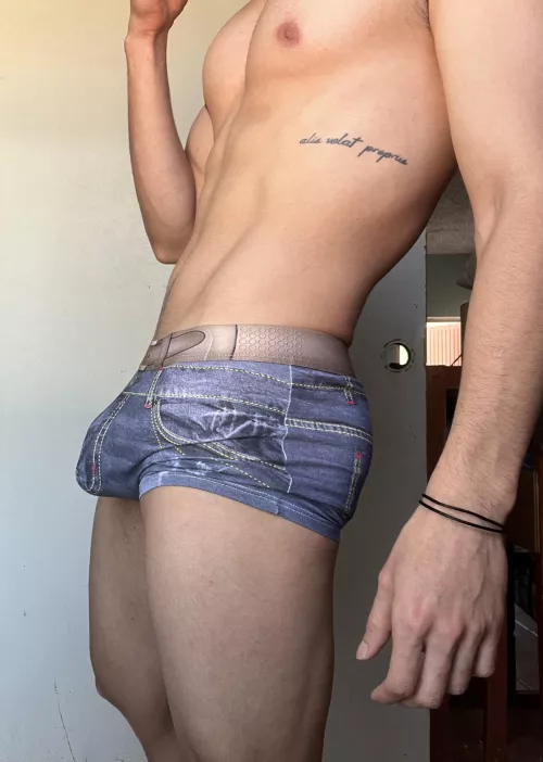 Wanna play a bit? by Oscoor18