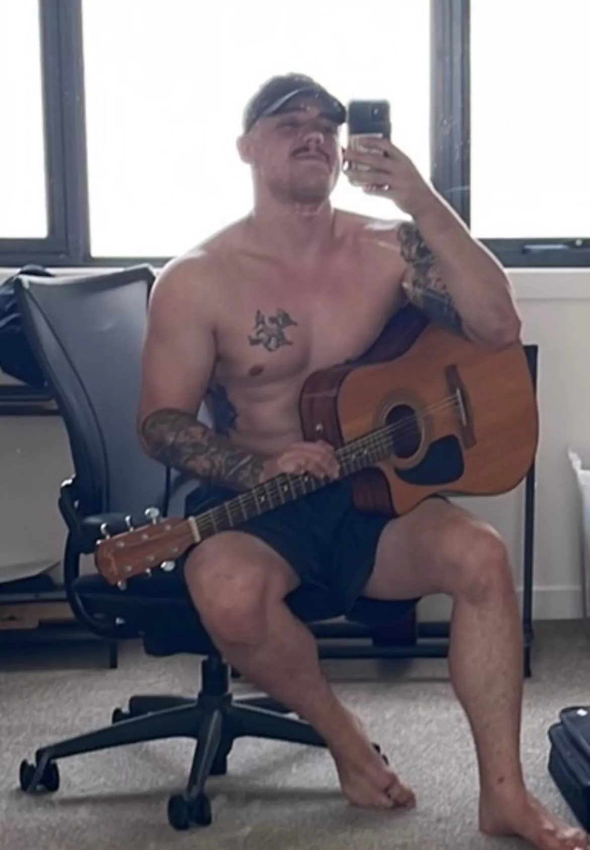 What song can I serenade you with? [M] [31] posted by jbelite4