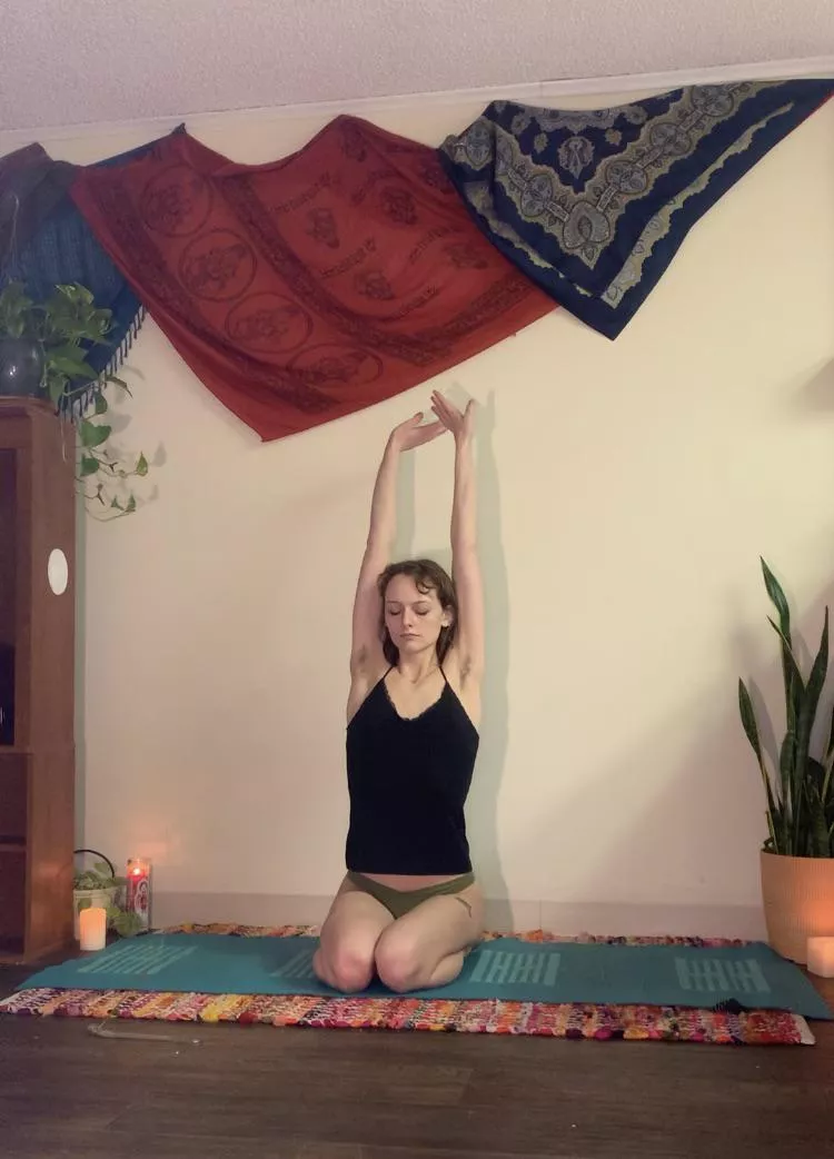 yoga today 🧘‍♀️  posted by fr0ntb0tt0ms_wh0re