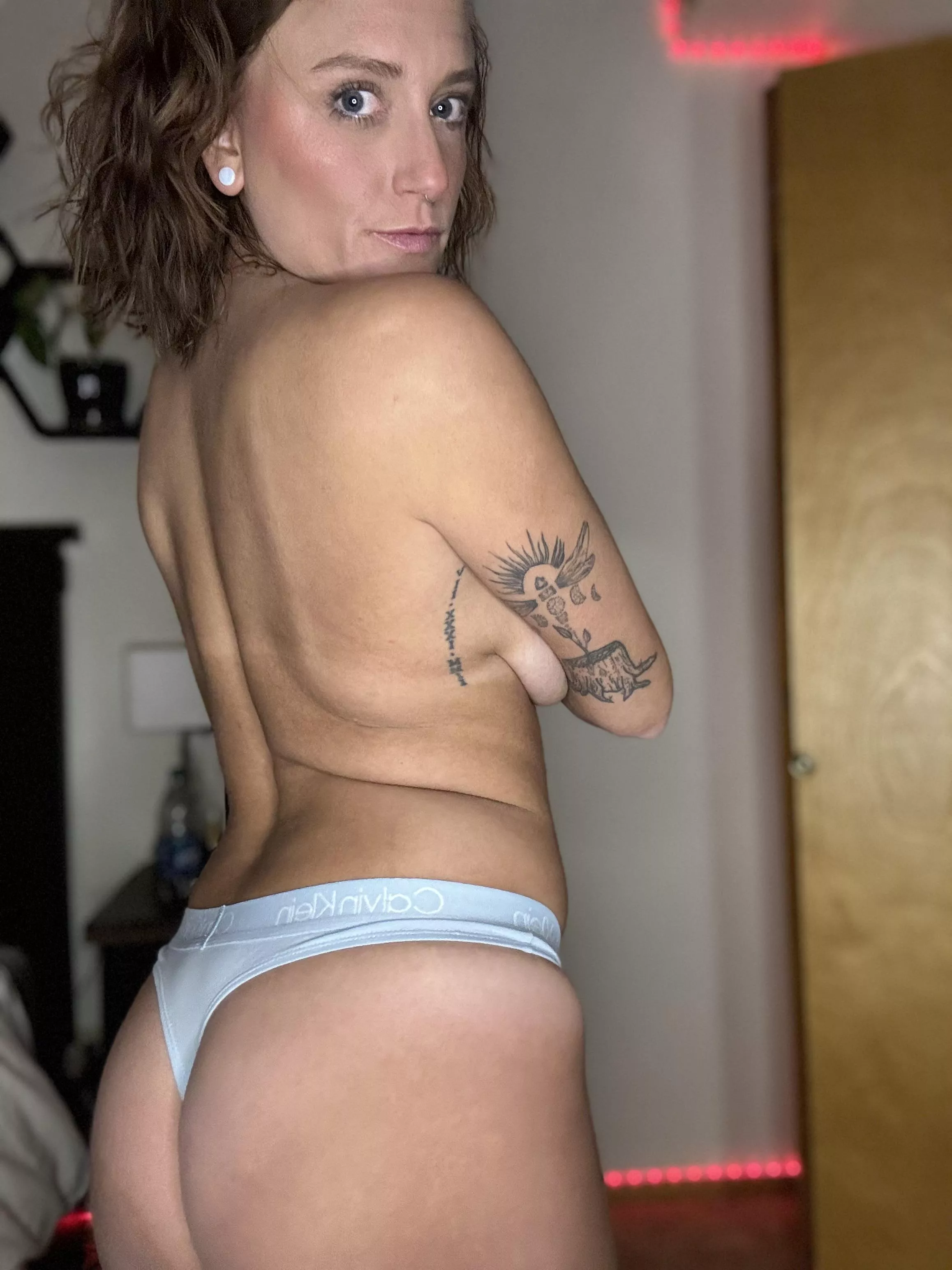 Bend me over  posted by Jade_riversx