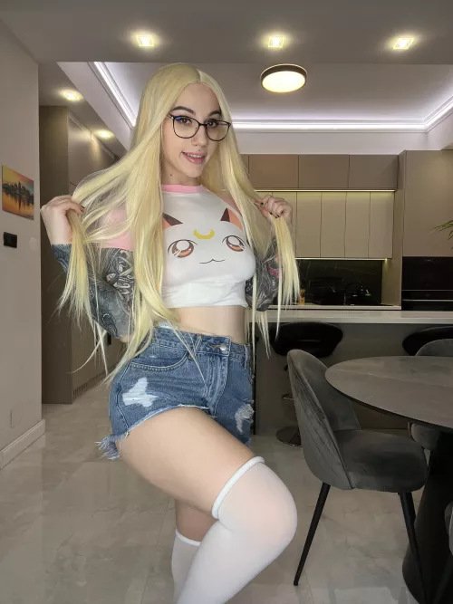 Can I be the next college girl you fucking? by yoursweetpeach69
