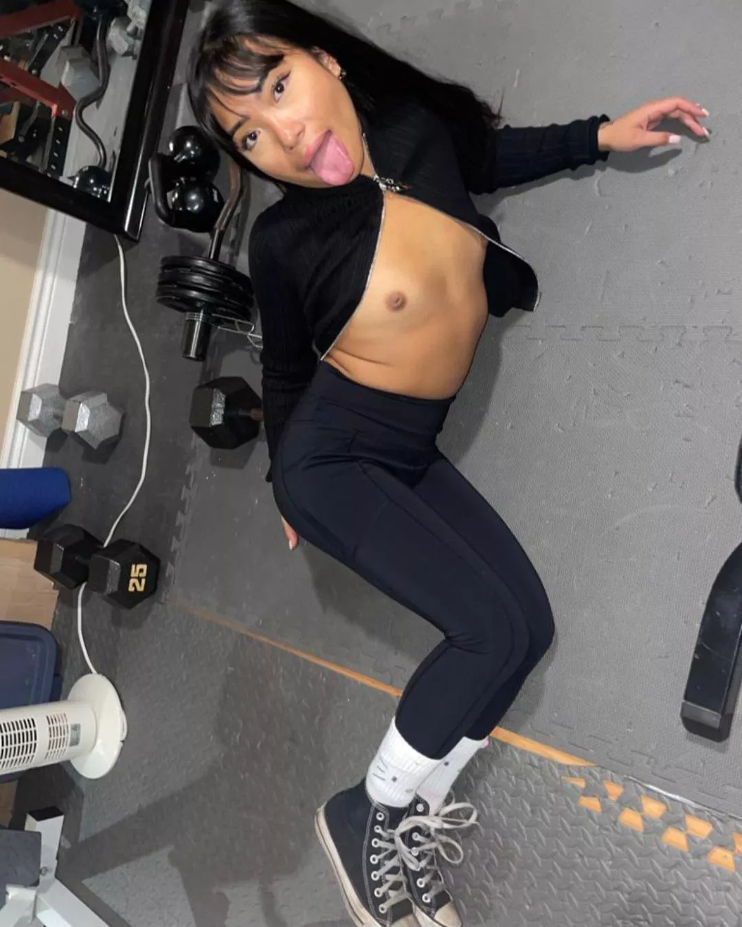 teach me how too workout... (f)  posted by asiandolldesires