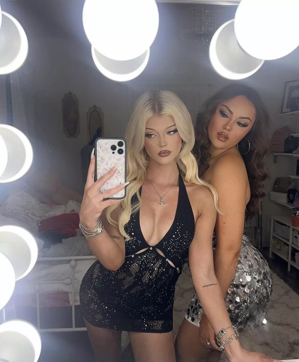 The Age Old Question Blonde or Brunette? posted by 25john25