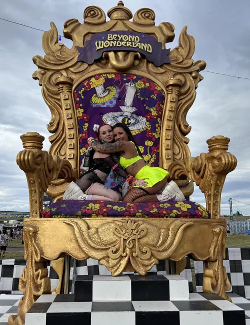 2 festi besties 😋😈 by SnowbunnyyHunnyy