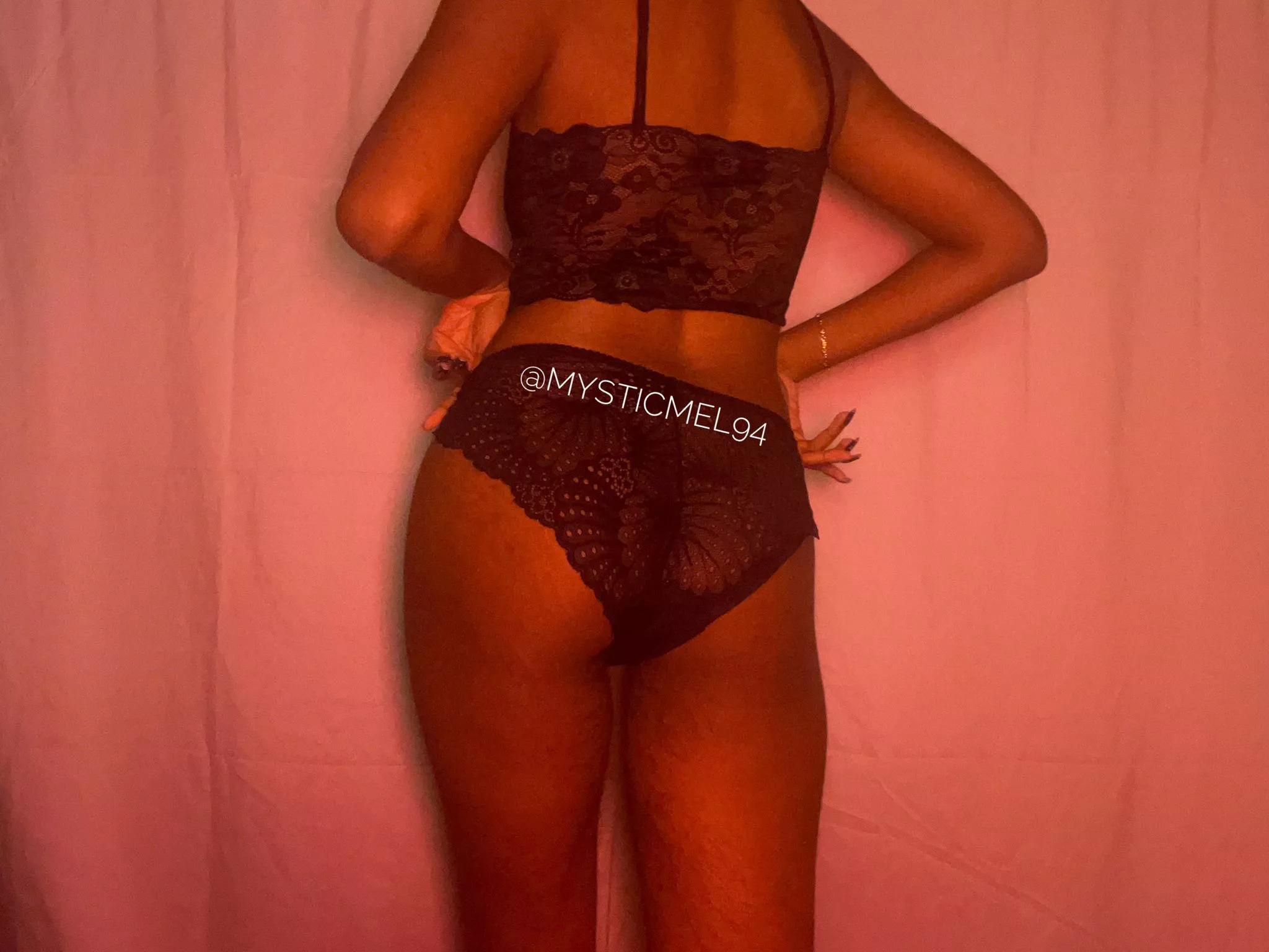 available for custom content as well as wears! [pty] [pic] [vid] [gfe]🍑📷 posted by mysticmel94