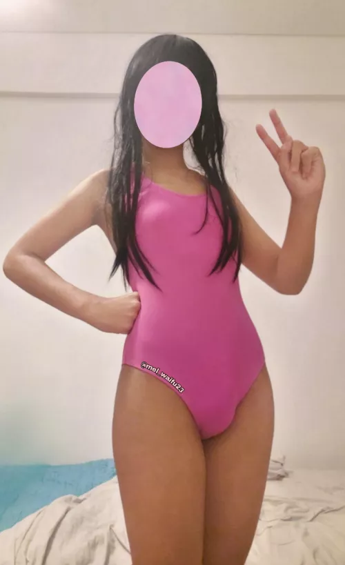 Do you like my little bulge? 🥰💖 by mel_waifu